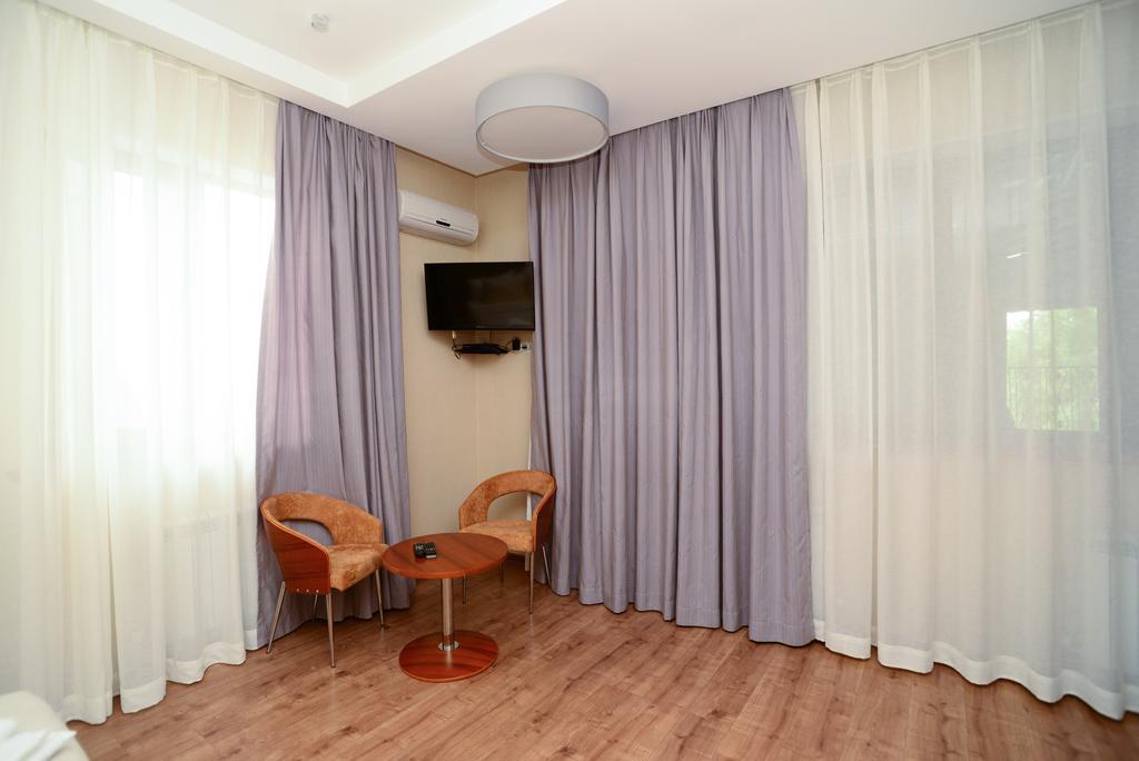 Grushevy Hospitality Boutique Hotel Almaty Room photo